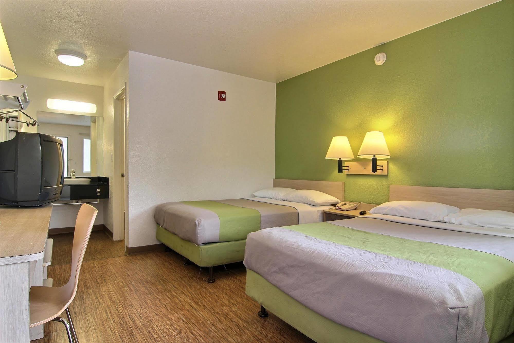 Motel 6-Albuquerque, Nm - Midtown Zewnętrze zdjęcie