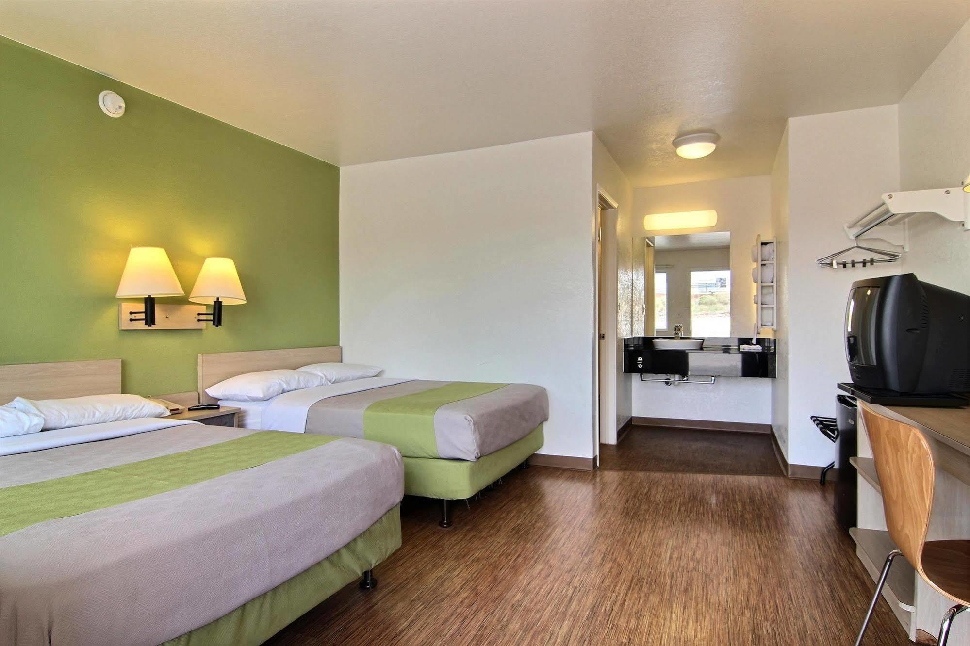Motel 6-Albuquerque, Nm - Midtown Zewnętrze zdjęcie